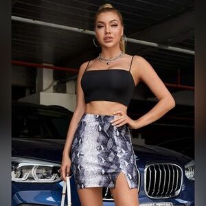 ❌SOLD❌SHEIN mini skirt| snake skin pattern
